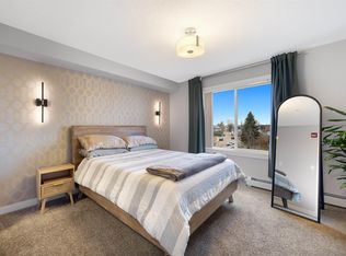 2229 44th Ave NW #313, Edmonton, AB T6T0W6