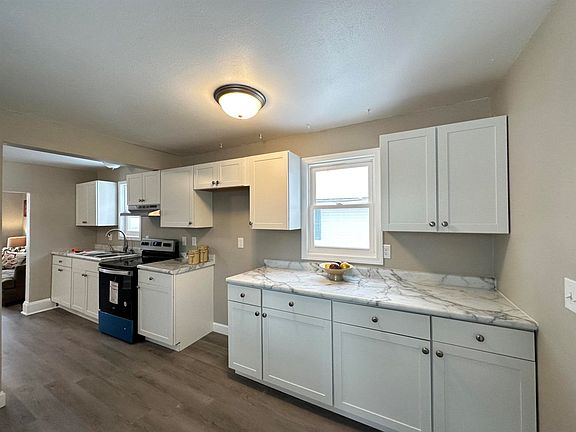 Alternate kitchen view