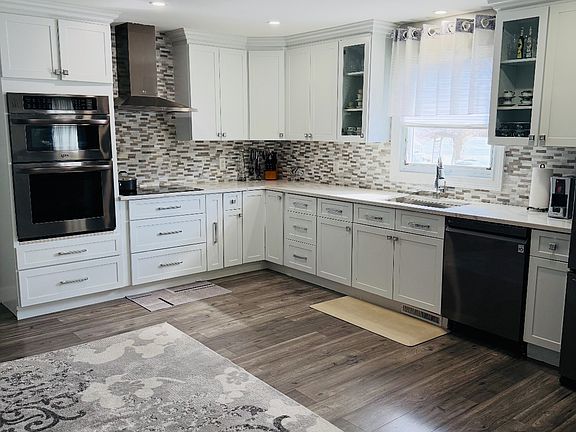 5th image of 190 Anderson Avenue