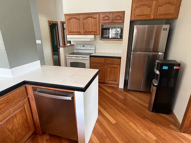 721 Cole Rd — Photo 4