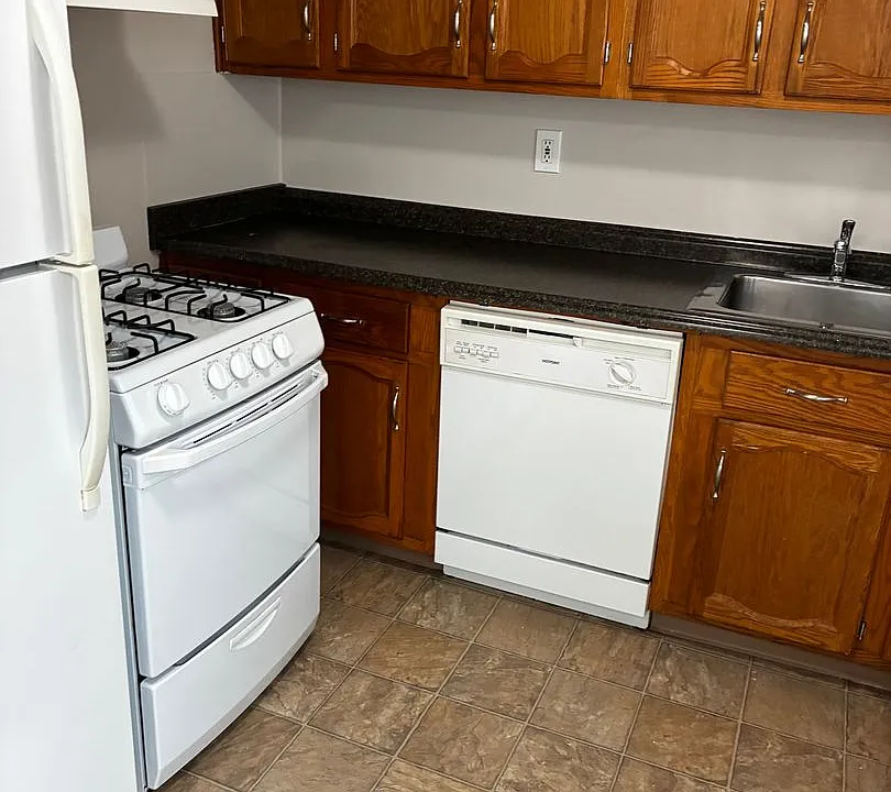 Shawomet Gardens Apartments