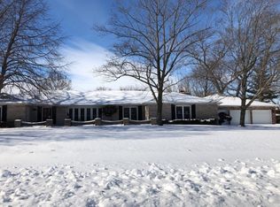 208 Golden Rain St NW, Demotte, IN 46310