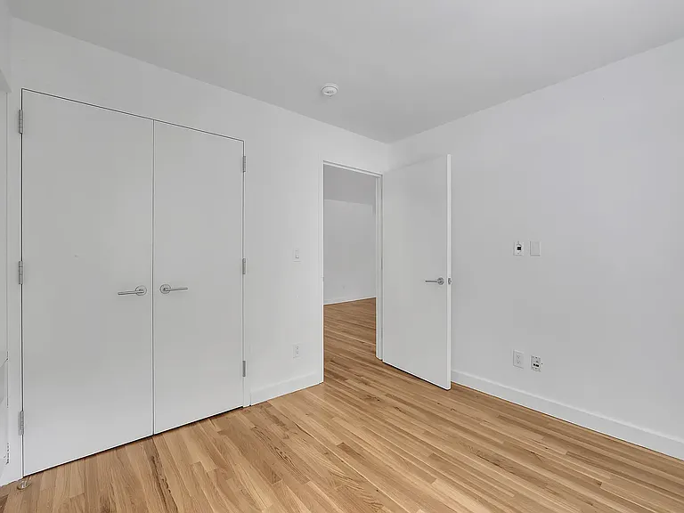 101 W 15th St #106 — Photo 7