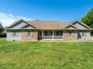 1100 Samantha Dr, Carterville, IL 62918