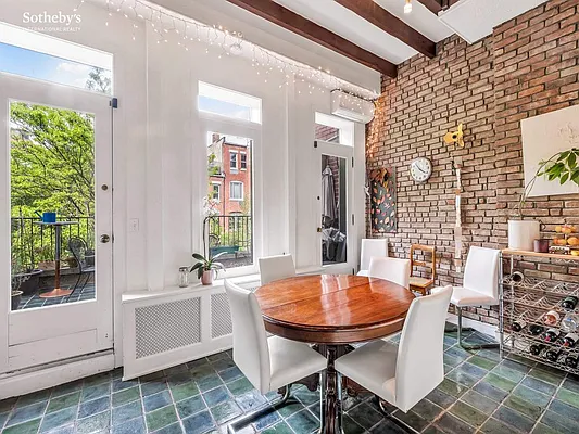 Rented by Sotheby's International Realty | media 16