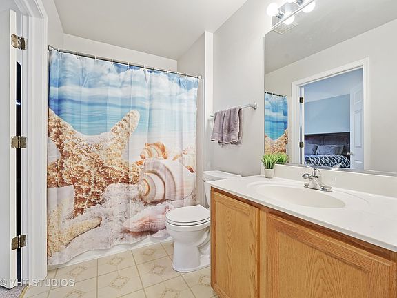 5th image of 2929 Stockton Ct #2929