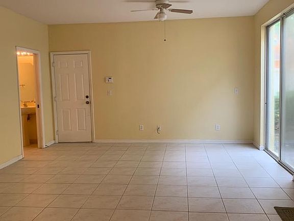 4th image of 2052 SE Avon Park Dr