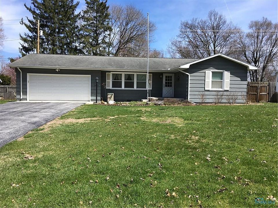 1st image of 210 Park Ln