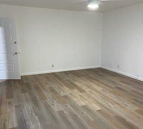 2nd image of 17 Brooks Ave APT 2