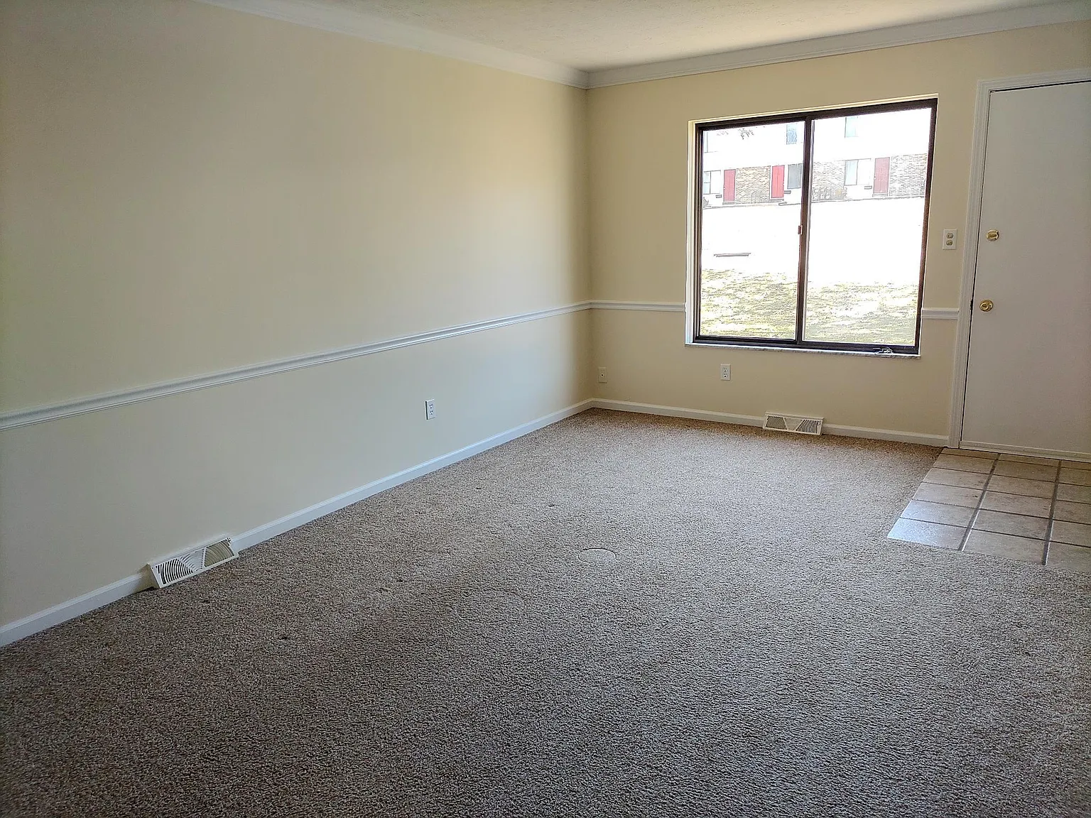 2 bed, 1.5 bath, 1440 sqft, $1,200 — Photo 3