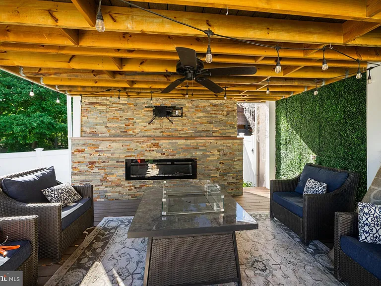 1216 Haines Ave — Photo 23