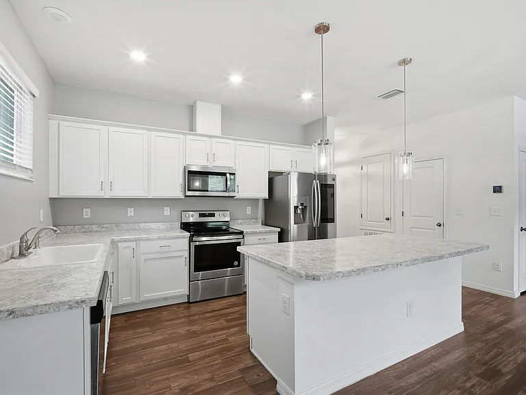 9108 Freedom Hill Dr — Photo 13