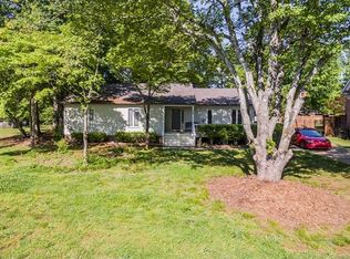 138 Brackenbury Ln, Charlotte, NC 28270