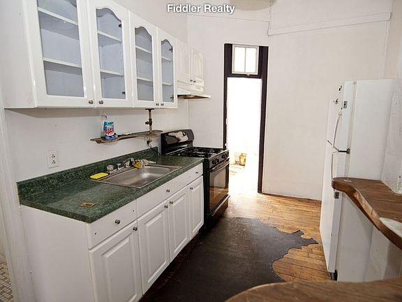 4th image of 142 Stockholm St APT 204