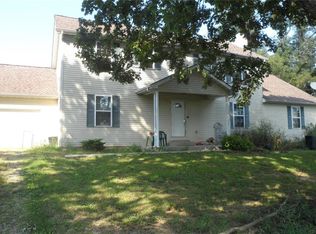 5005 Sugar Grove Rd, Farmington, MO 63640