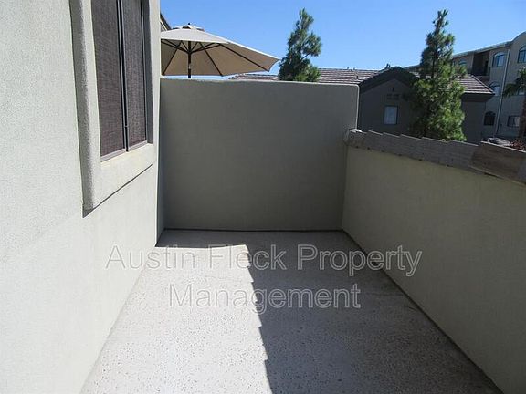 3rd image of 4533 N 22nd St Unit 220