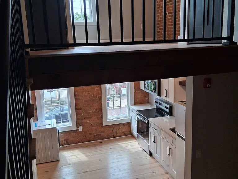 329 N Mulberry St #4 — Photo 7