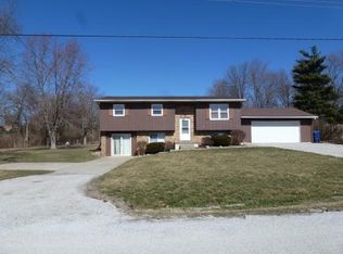 1822 Heritage Dr, Decatur, IL 62521