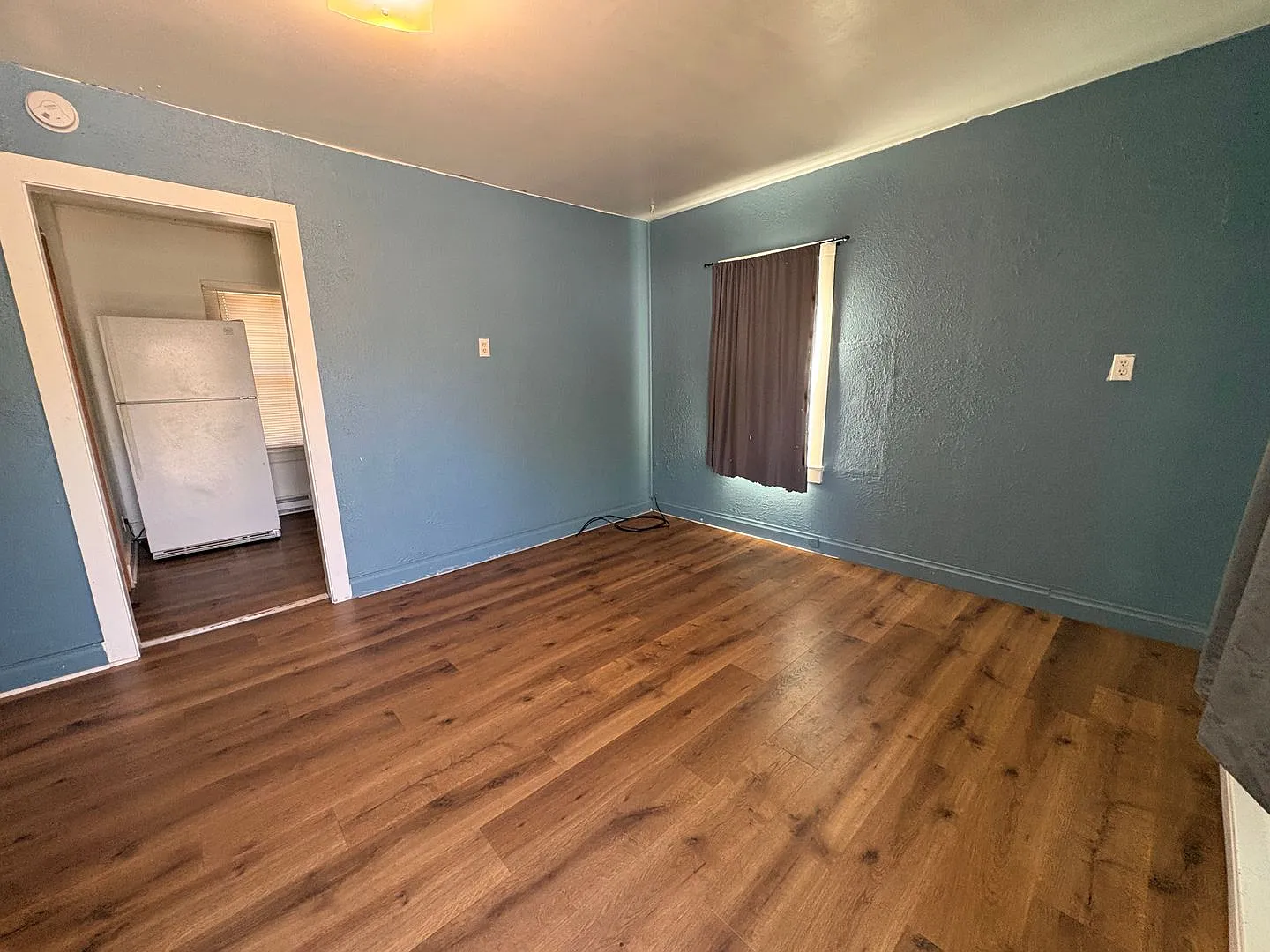 Cozy 1 Bedroom 1 Bathroom — Photo 3