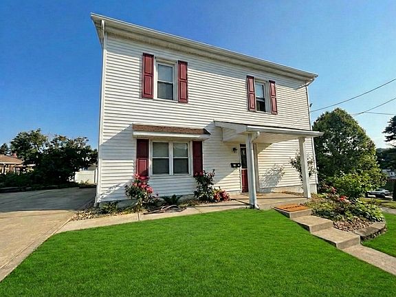 2nd image of 207 Sycamore St #A