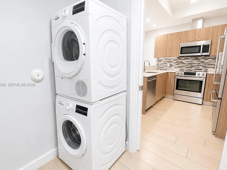619 Meridian Ave #4 — Photo 9