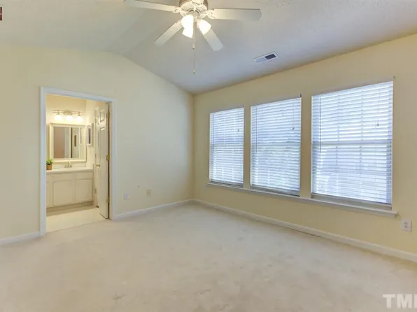 100 Parklane Dr, Morrisville, NC 27560