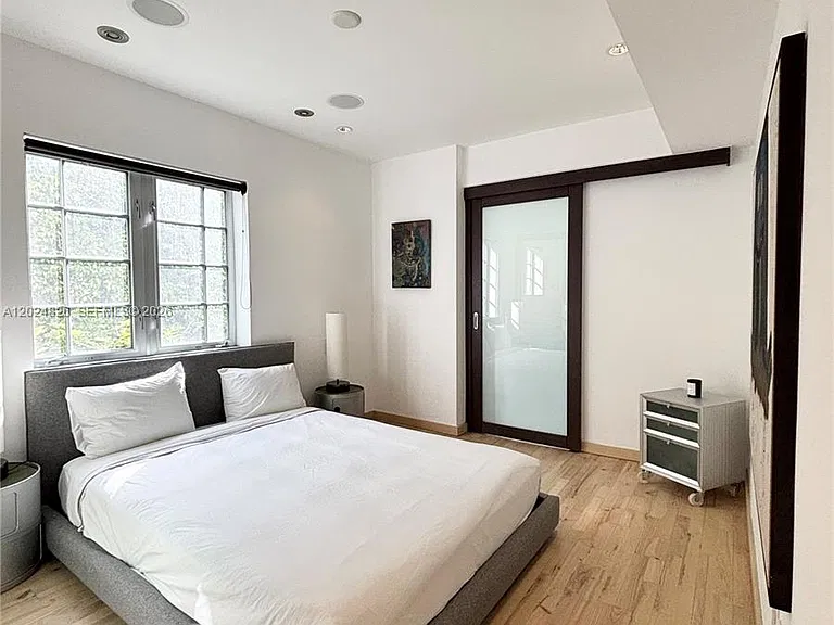 1520 Michigan Ave #1 — Photo 10