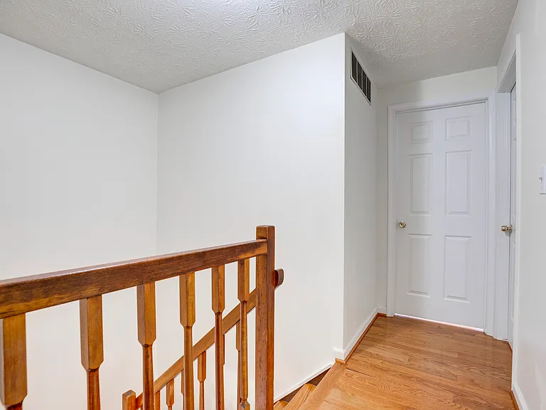 1604 Barnstead Dr — Photo 15