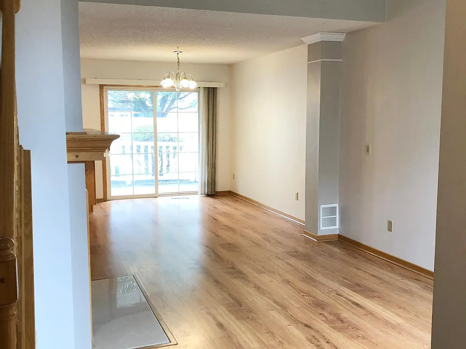 515 Old Town Dr