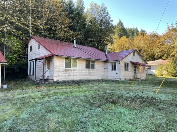 39688 Row River Rd, Dorena, OR 97434