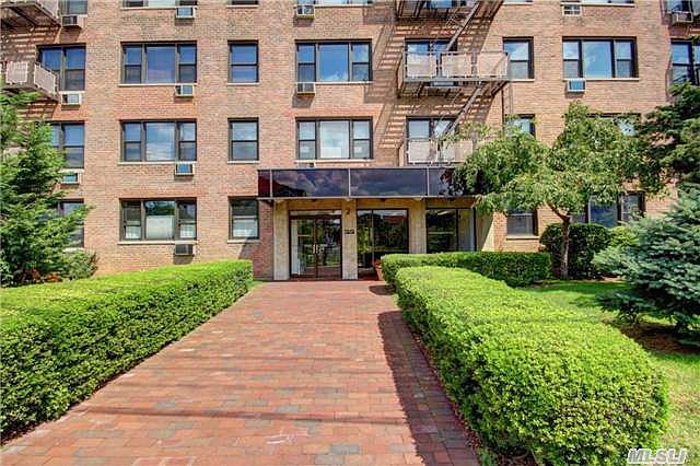 1st image of 2 Birchwood Ct APT 3A