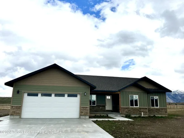 322 Wright St, Thayne, WY 83127