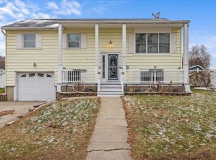 61 Hope St, Burlington, VT 05408