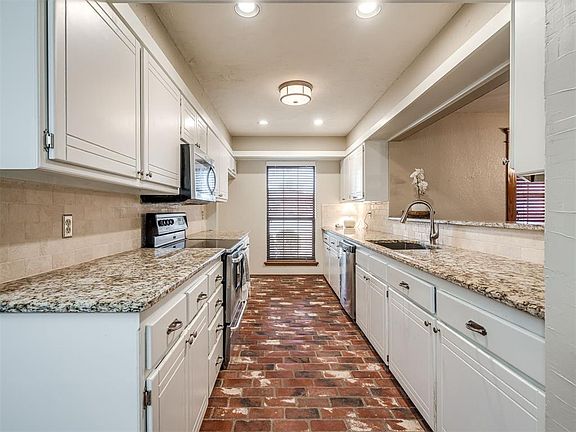 5th image of 4609 Deer Creek Ct