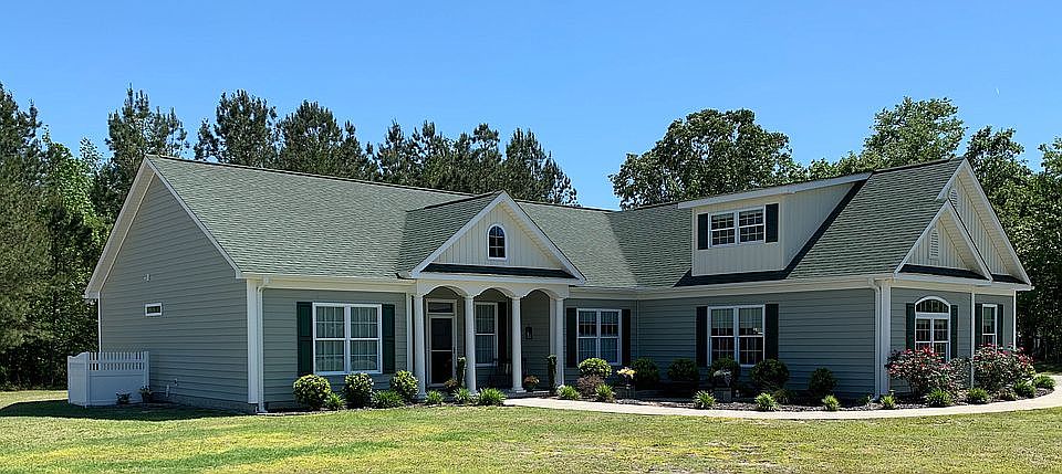2nd image of 945 Grace Dr