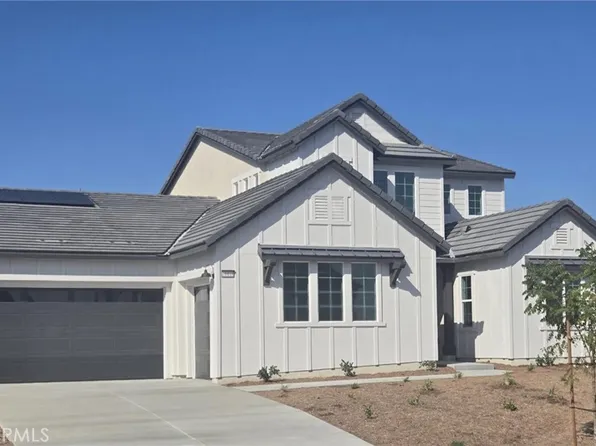 18418 Park Mountain Dr, Riverside, CA 92508