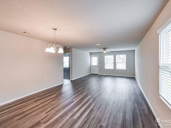3rd image of 13315 Ashworth Blvd