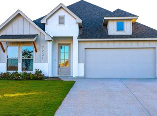 7231 Velvetleaf St, Benbrook, TX 76126