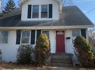 21 Davenport St, Chicopee, MA 01013