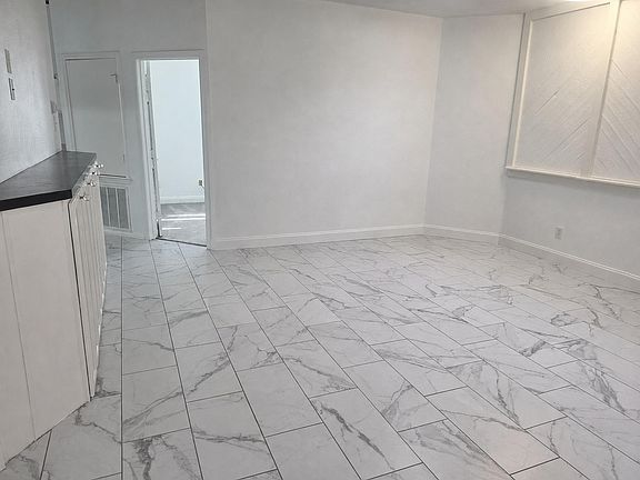 4th image of 154 New Trl