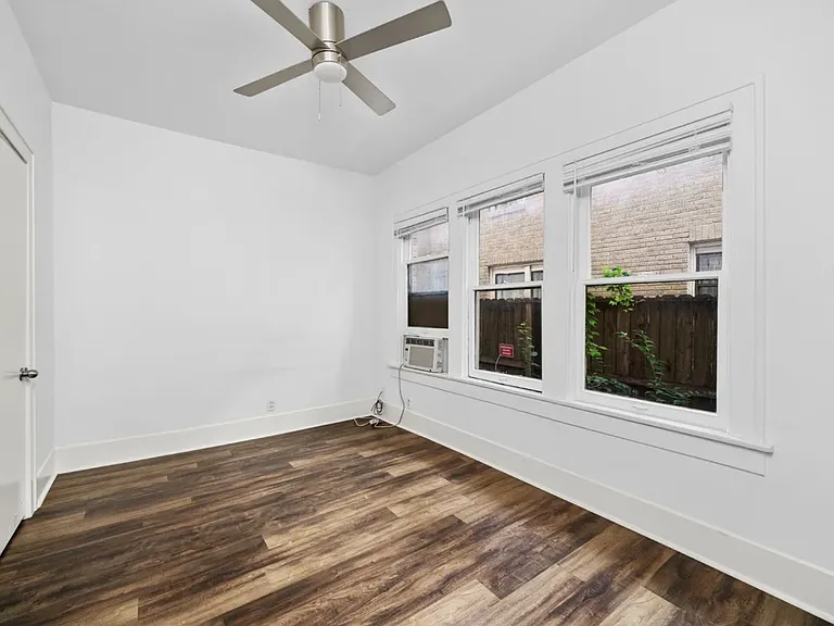 4407 Stanford St — Photo 8