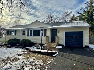 309 Dunning Dr, Camillus, NY 13031