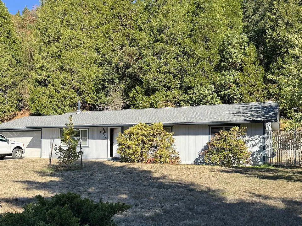 555 Hamlin Dr
