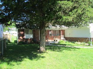 1926 S Plaza Ave, Springfield, MO 65804