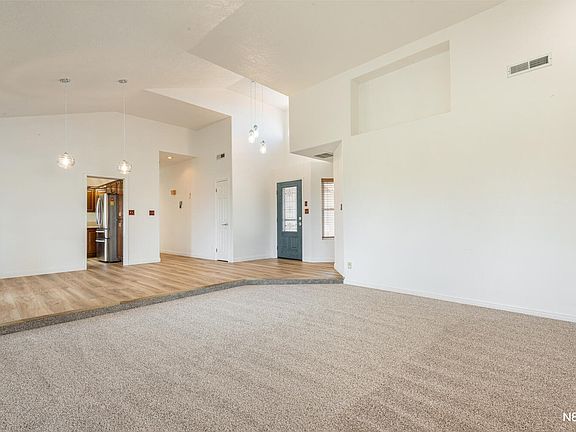 5th image of 439 W Bunker Cir