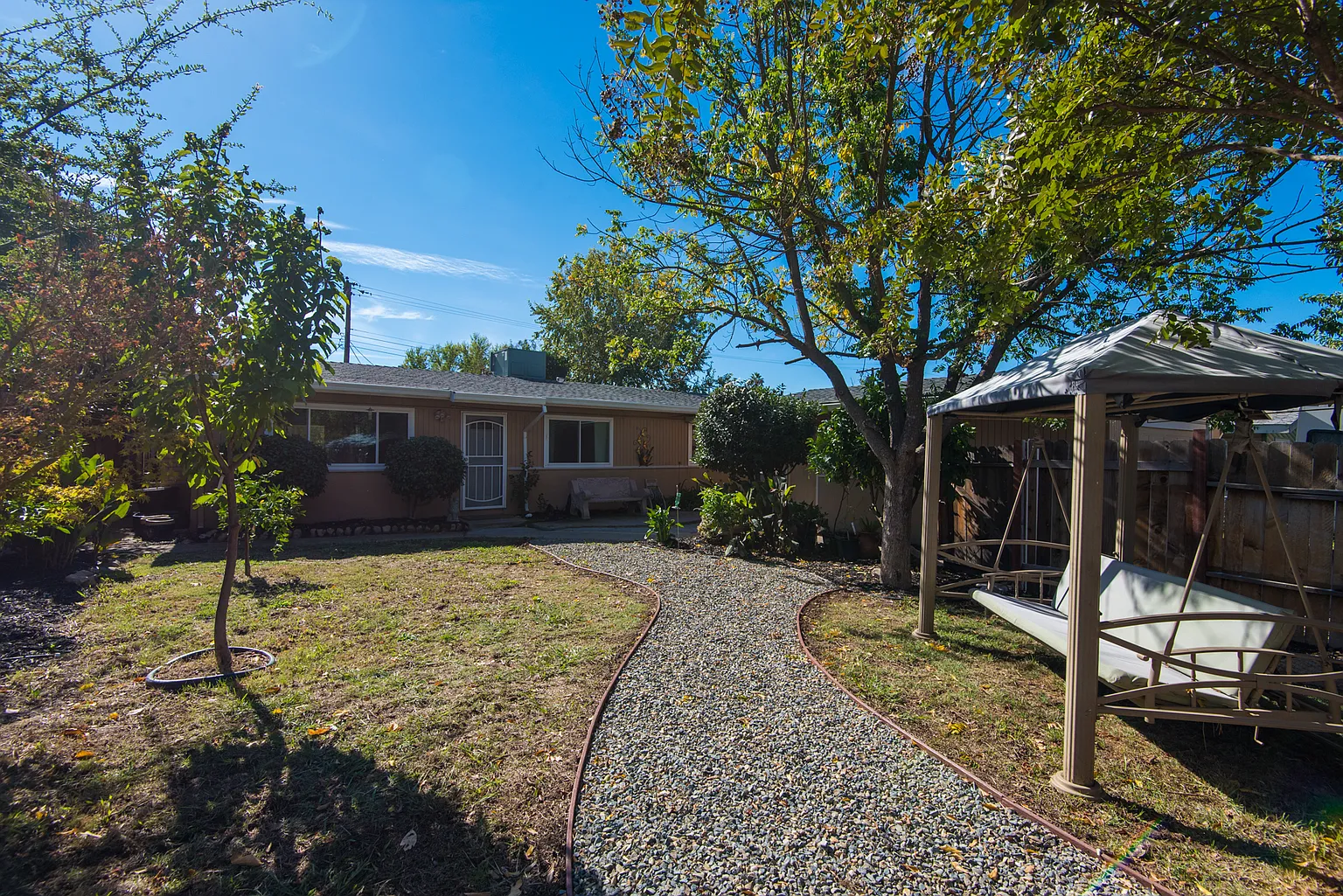 10252 Agnes Cir photo 1