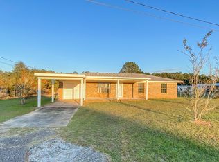 211 S 1st St, Geneva, AL 36340