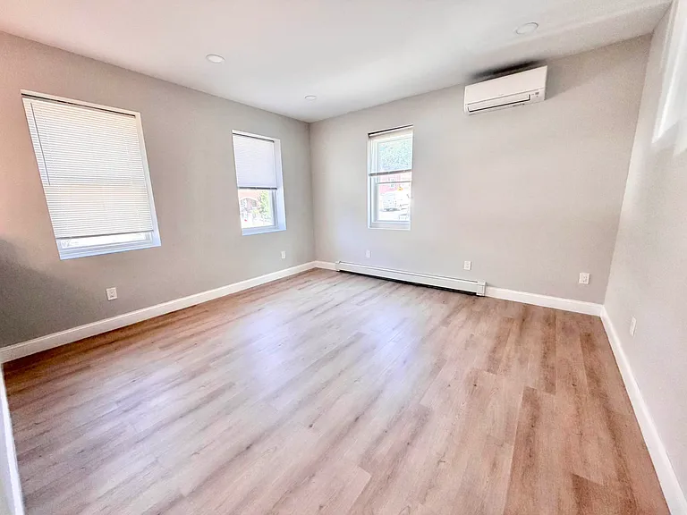 19-36 75th St #HOME — Photo 21