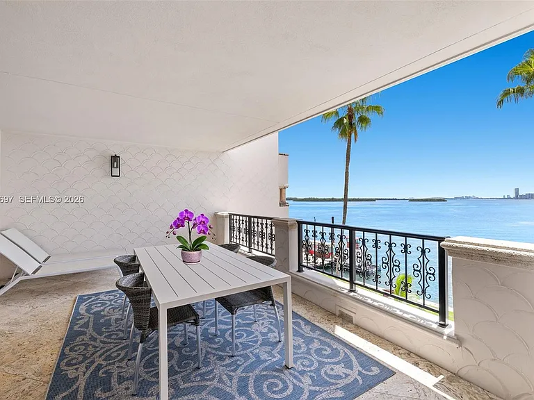 5245 Fisher Island Dr #5245 — Photo 24