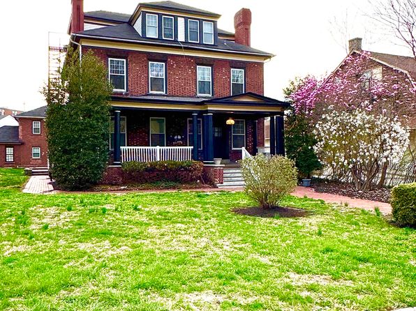 724 Main St APT 3